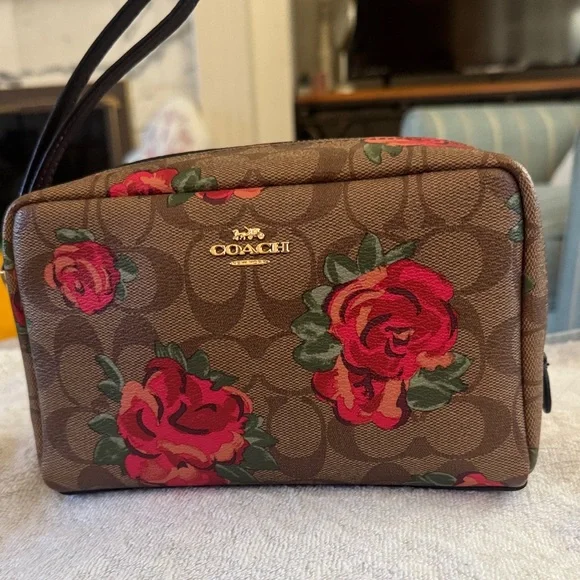 NWT, Coach vintage signature / floral zip cosmetic/ multi pouch. - Picture 1 of 7